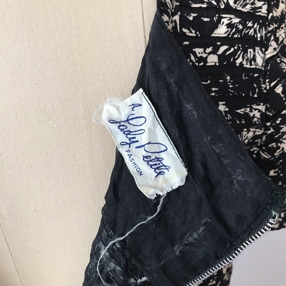 Vintage 1950s Floral Sheath Pencil Dress Chic S M - Picture 8 of 8